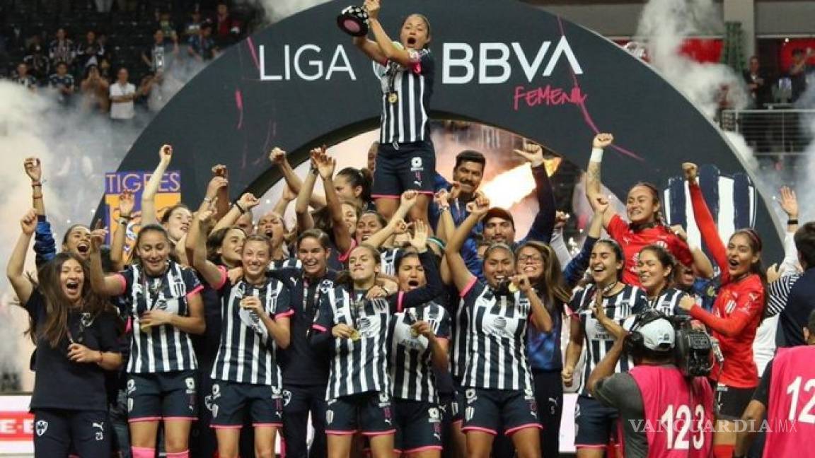 Rayadas ganan la Liga MX Femenil...no les dan bono y se conformarán con un iPad