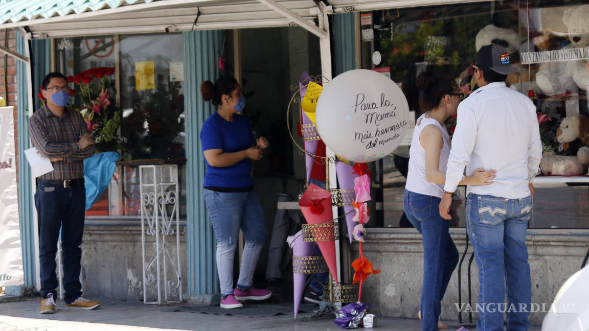 En Saltillo dejan confinamiento por coronavirus para festejar a las mamás