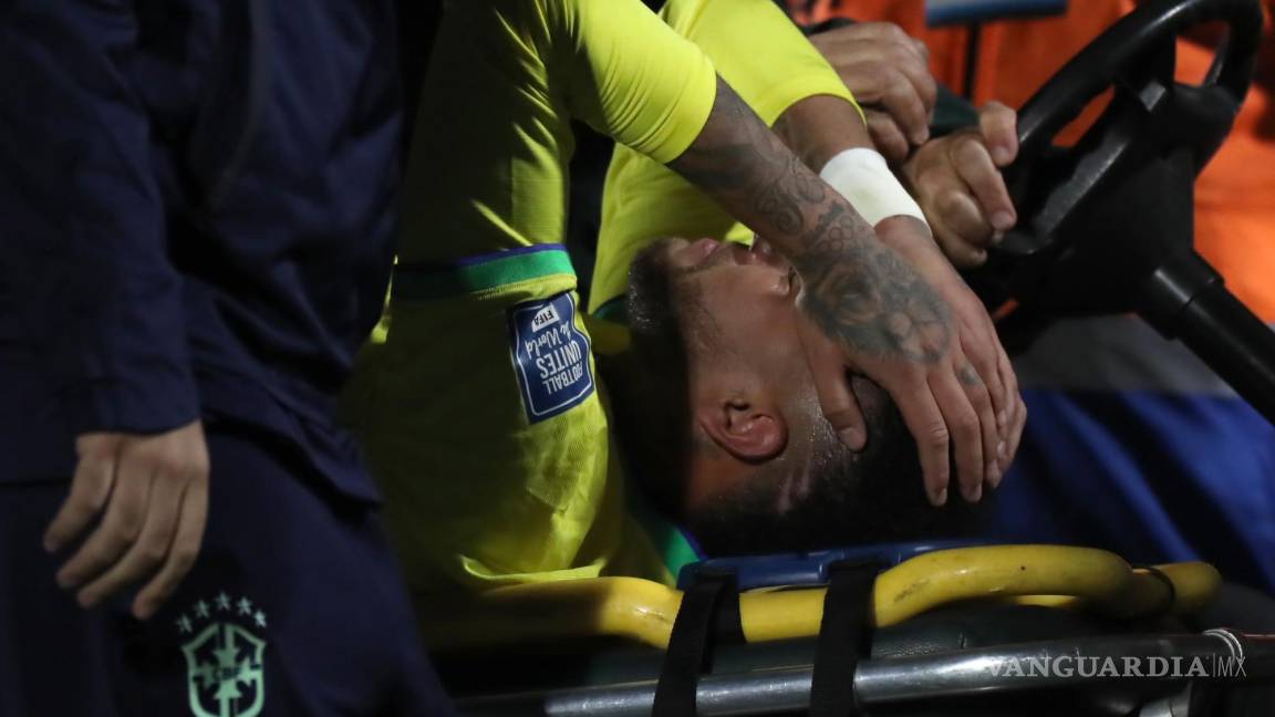 ¡Neymar fuera toda la temporada! Se someterá a cirugía tras romperse el ligamento de la rodilla