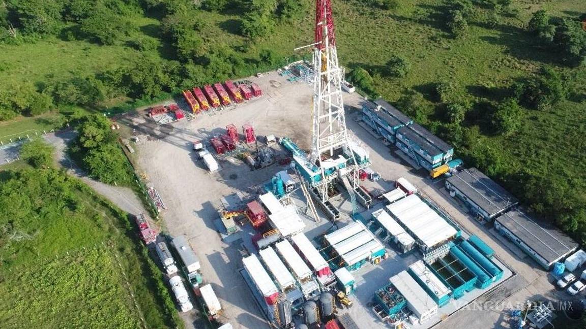 $!La quema de gas del vasto campo Ixachi en Veracruz no solo continuó, sino que aumentó