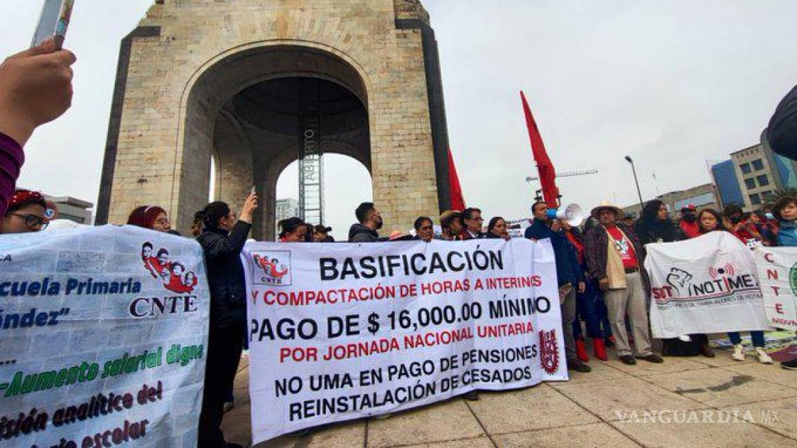 Marchan maestros de la CNTE en la CDMX, piden a AMLO cumplir con homologación de sueldos