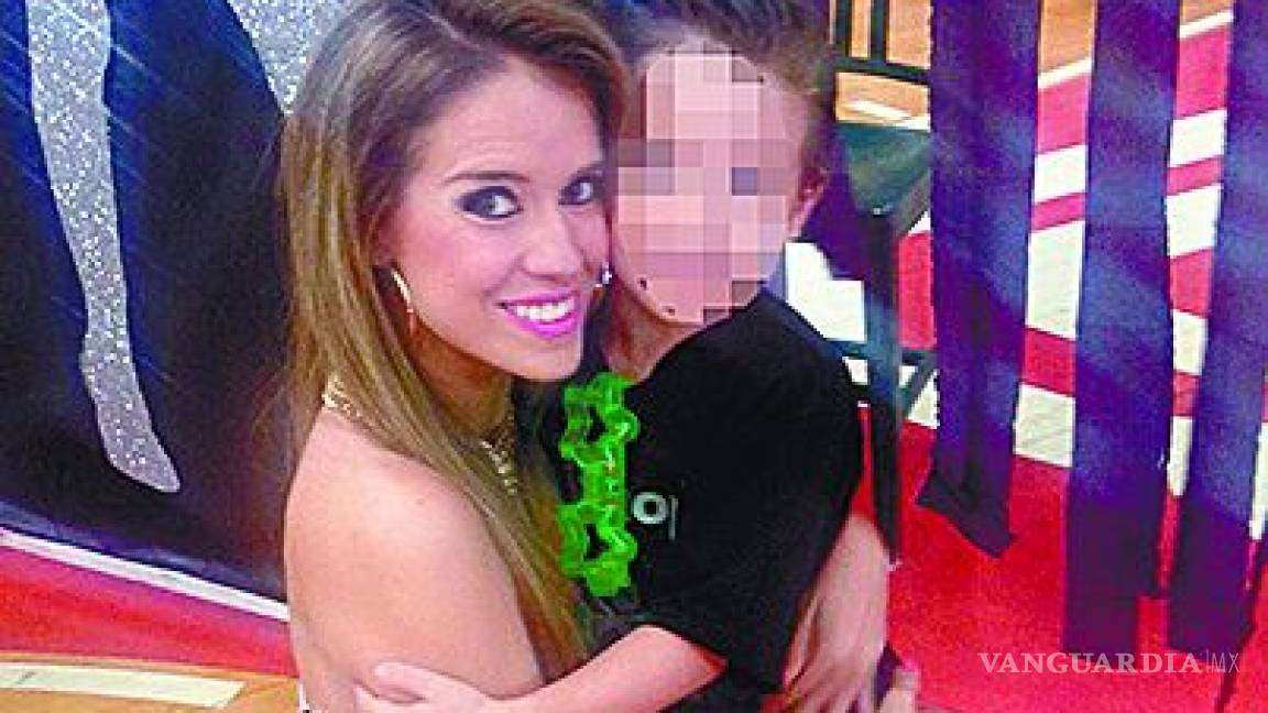 Madre recupera a su hijo tras 2 años de litigio en Torreón