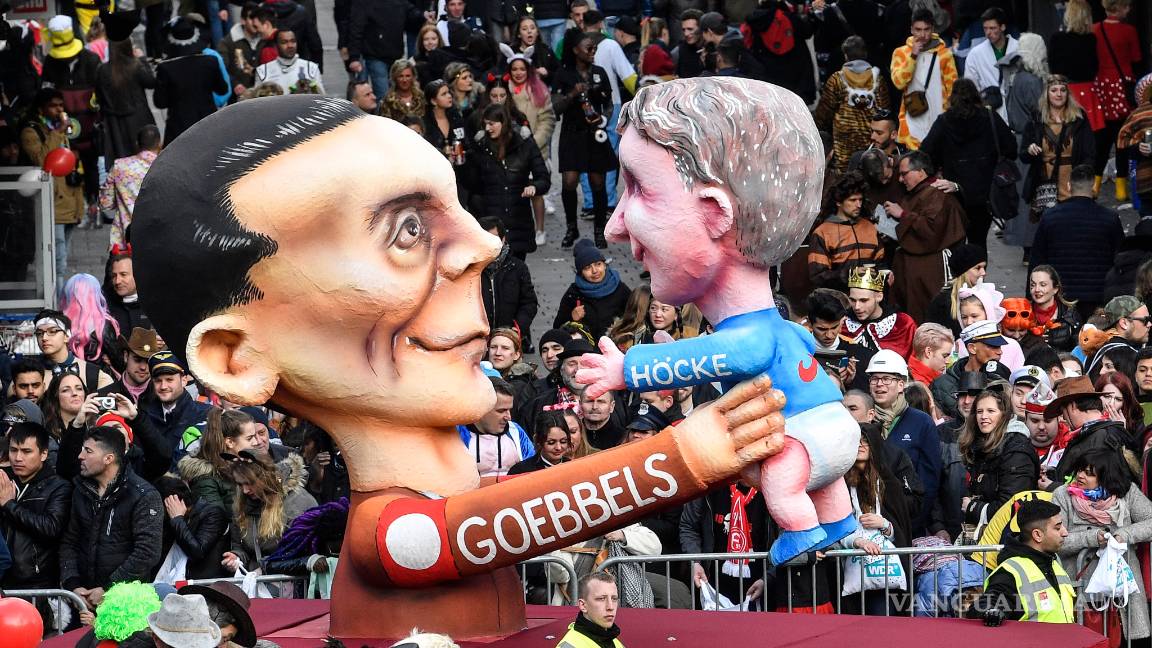 $!Carnaval alemán se burla de los políticos (fotogalería)