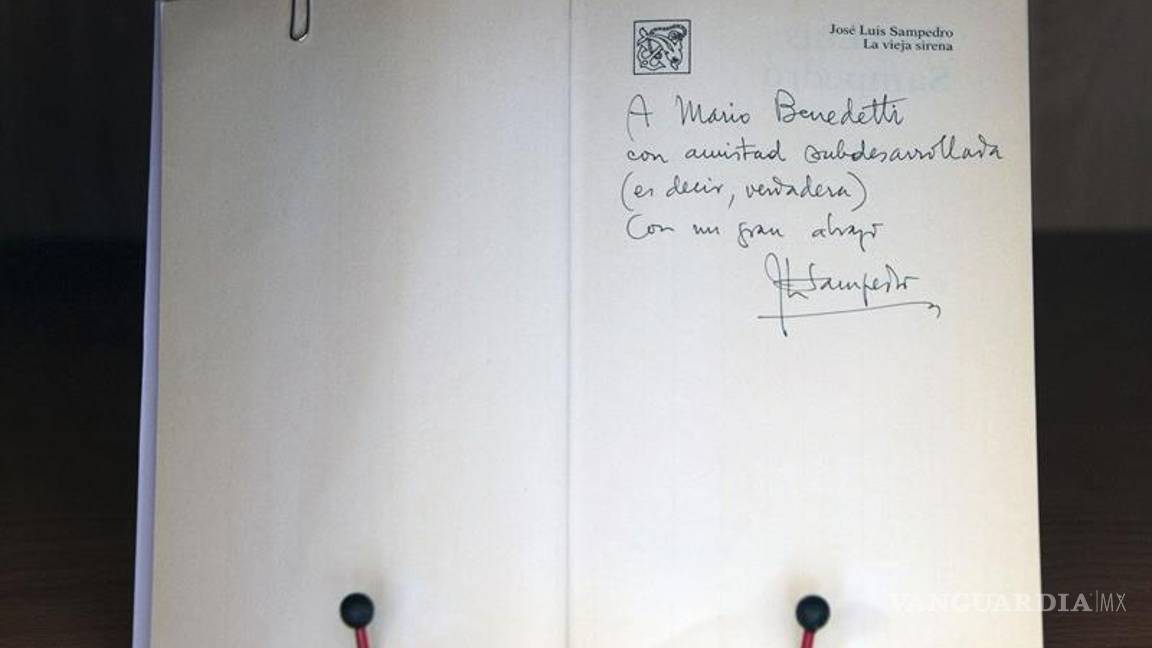 $!Mil dedicatorias a Benedetti en su biblioteca española de 6 mil volúmenes