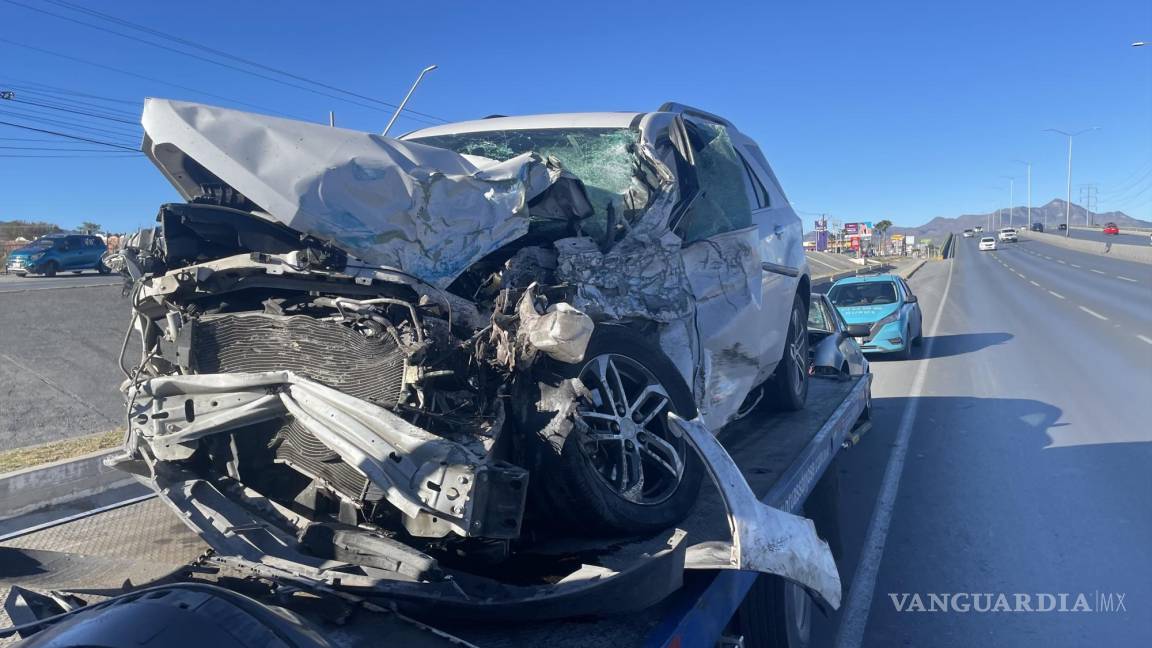 Fuerte accidente automovilístico deja a conductor gravemente herido al oriente de Saltillo