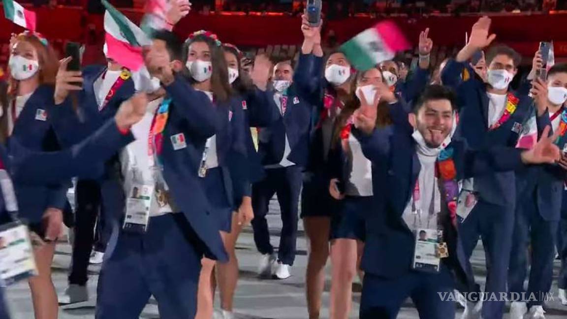 ¡Tenía que ser mexicano!... ¿Quién es el atleta que se quitó el cubrebocas durante el desfile en Tokio 2020?