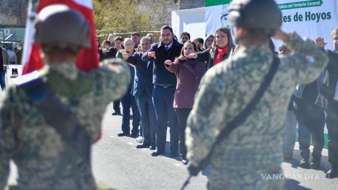 $!La ceremonia incluyó honores a la bandera y mensajes sobre el valor de la historia.