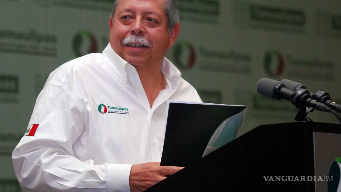 $!Diez gobernadores pactaron en mansión de ‘El Dragón’ candidatura de Peña Nieto: periodista