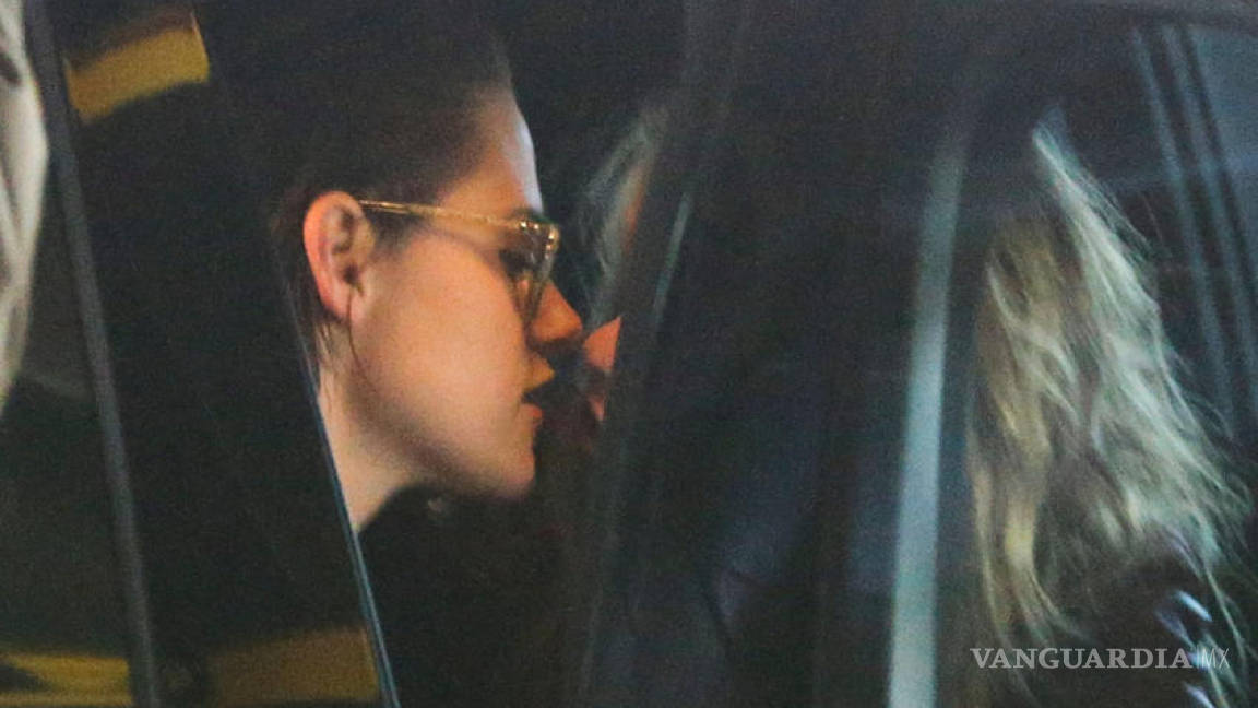 Kristen Stewart se besa con la ex de Miley