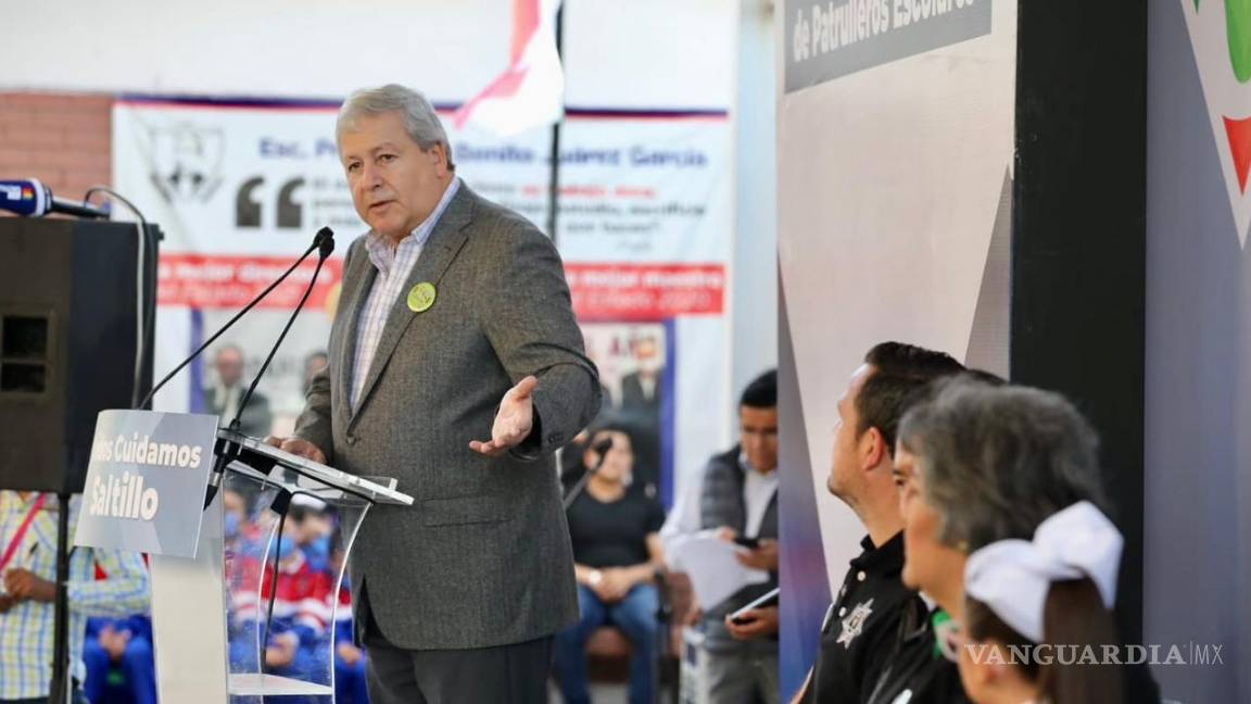 $!El Alcalde de Saltillo agradeció que madres y padres de familia se capacitaran por la Comisaría de Seguridad y Protección Ciudadana.