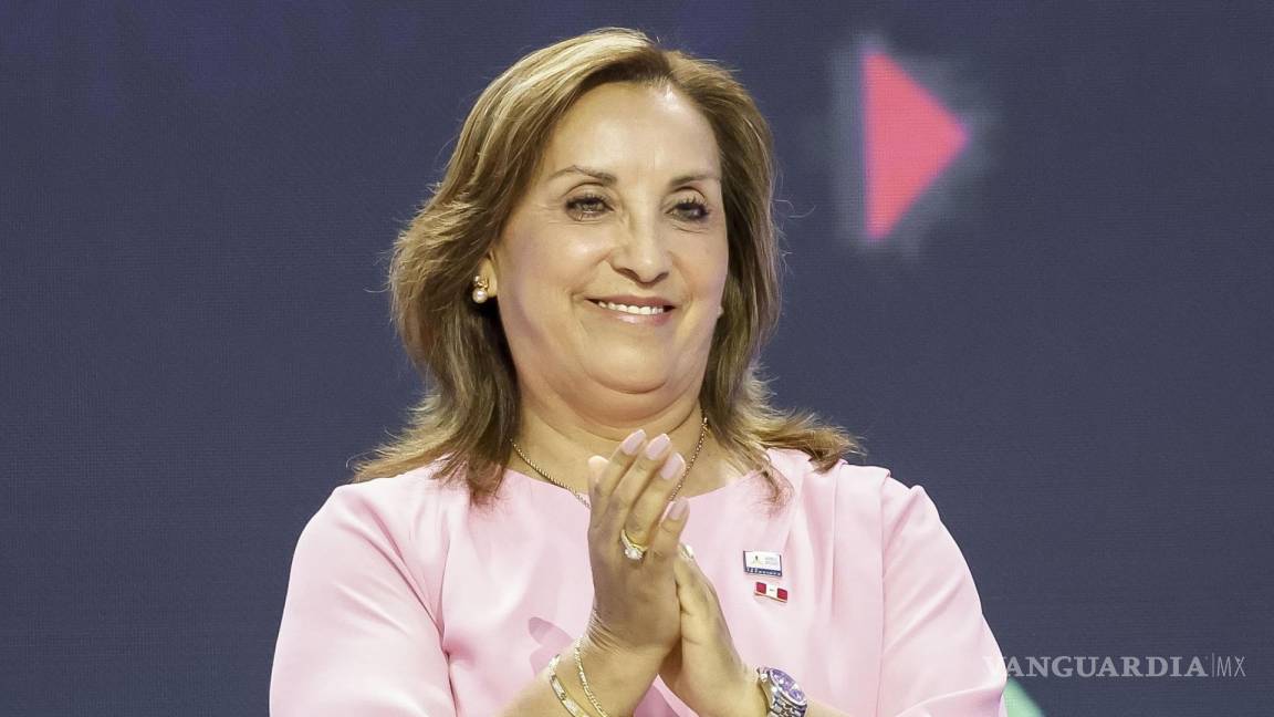 Policía allana la casa de Dina Boluarte, presidenta de Perú