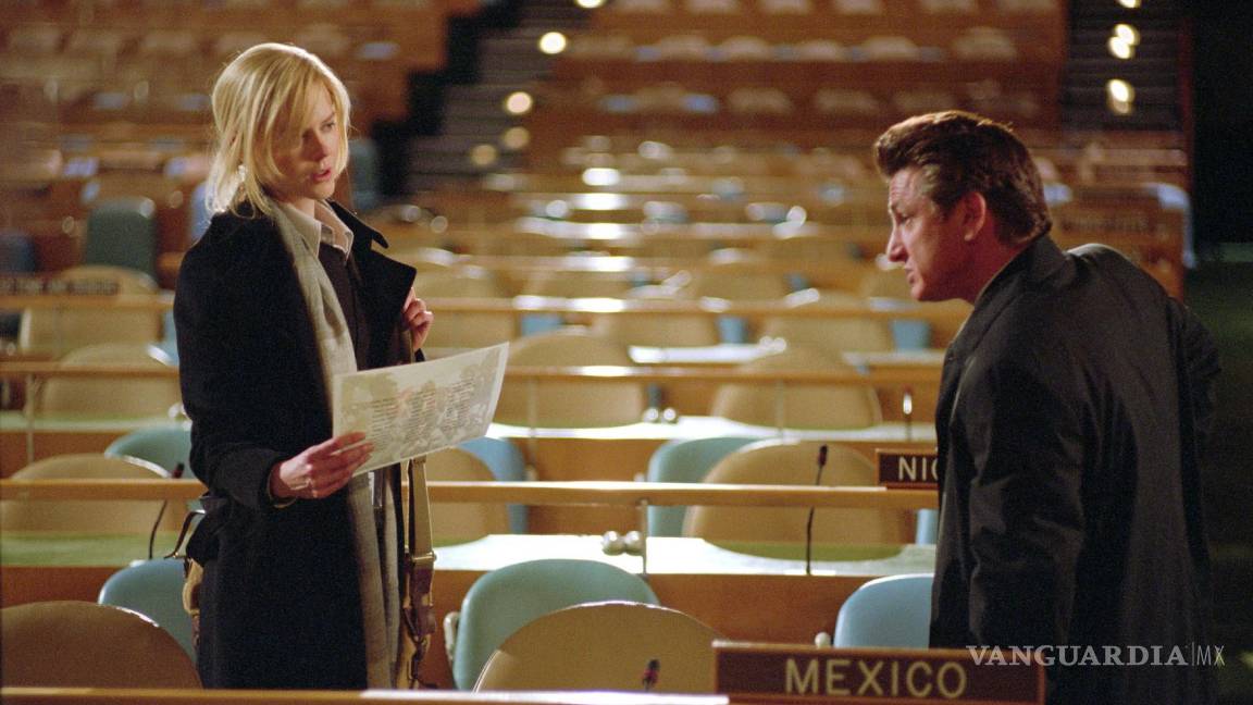 $!Los actores Nicole Kidman, en el papel de la intérprete de la ONU Silvia Broome, y el actor Sean Penn, durante el rodaje de la película El Intérprete.