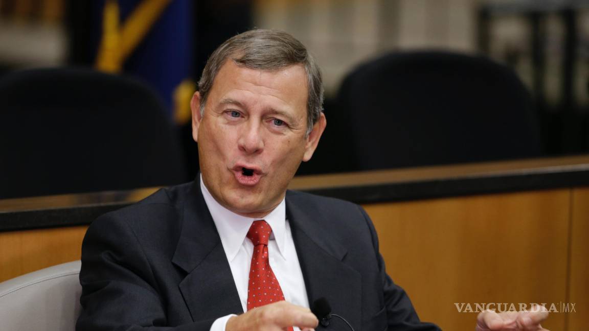 $!El presidente de la Corte Suprema, John Roberts, rechazó una petición de Donald Trump de destituir a juez que falló en contra de su plan de deportación.