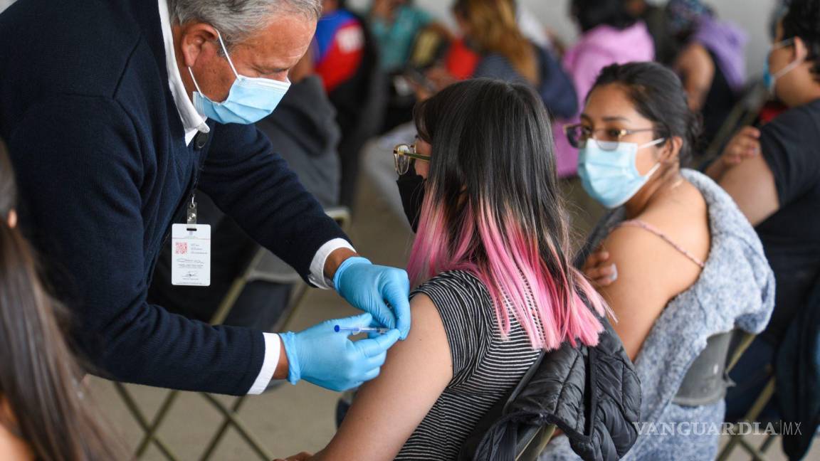 Habría nueva ola de contagios a mediados de año en México, advierten