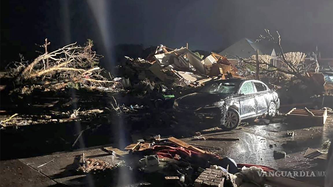 Tormenta invernal y un tornado golpean a Estados Unidos