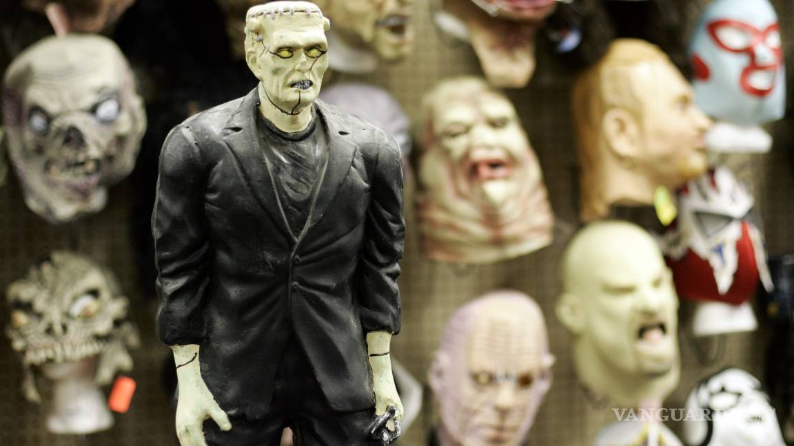 $!6 escritoras que sus novelas te ponen los nervios de punta con sus escalofriantes historias