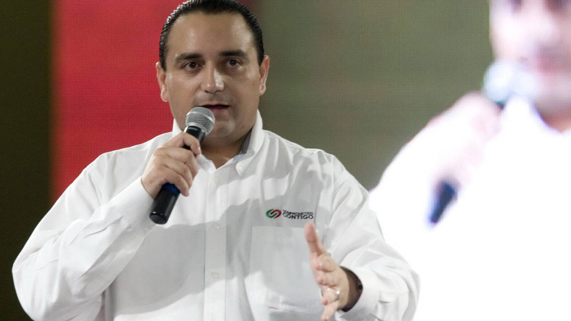 Gobernador de Quintana Roo remata terrenos en Cozumel; ganan familiares y amigos