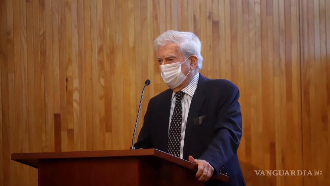 Mario Vargas Llosa critica a AMLO por sus ataques a la prensa
