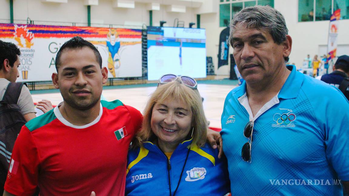 $!Destacada deportista saltillense se aferra a entrenar campeones