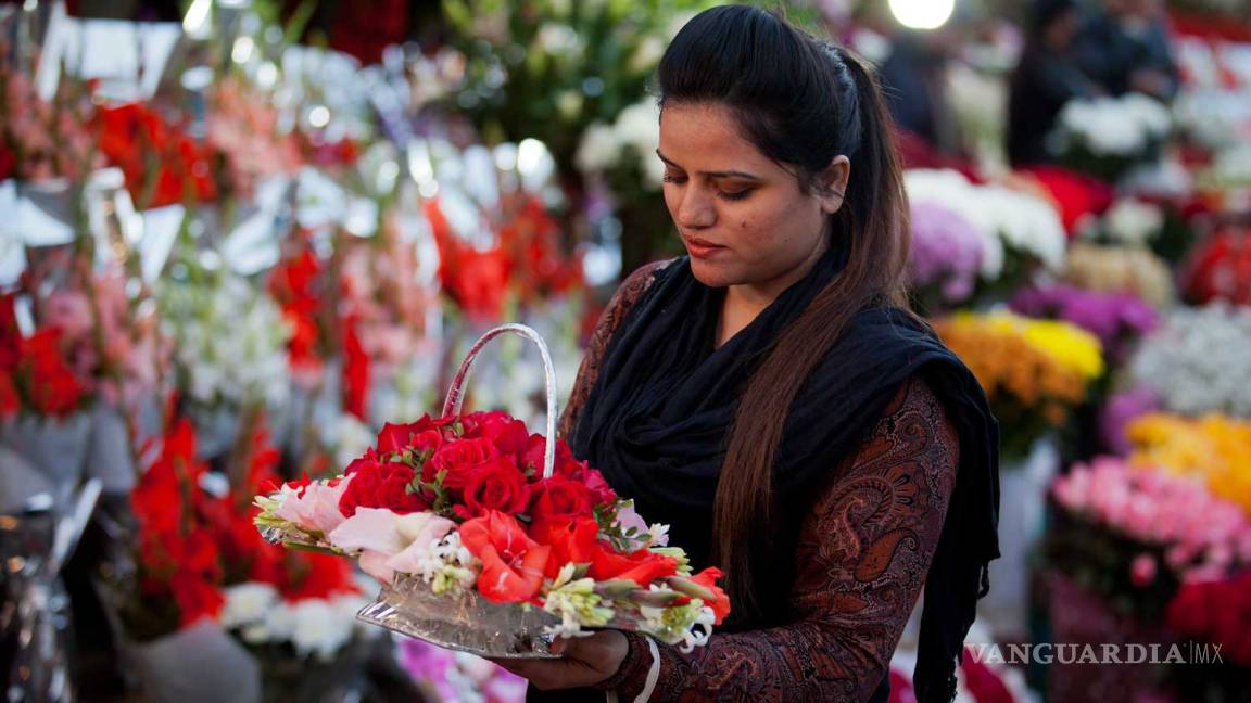Pakistán prohíbe celebrar Día de San Valentín
