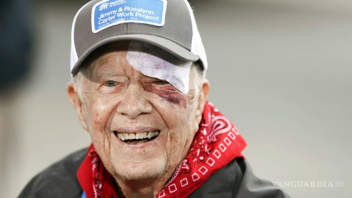 Jimmy Carter ex presidente de EU sufre una fractura de pelvis tras una caída