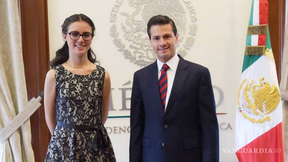 Recibe Peña Nieto a Olga Medrano (#LadyMatemáticas) en Los Pinos