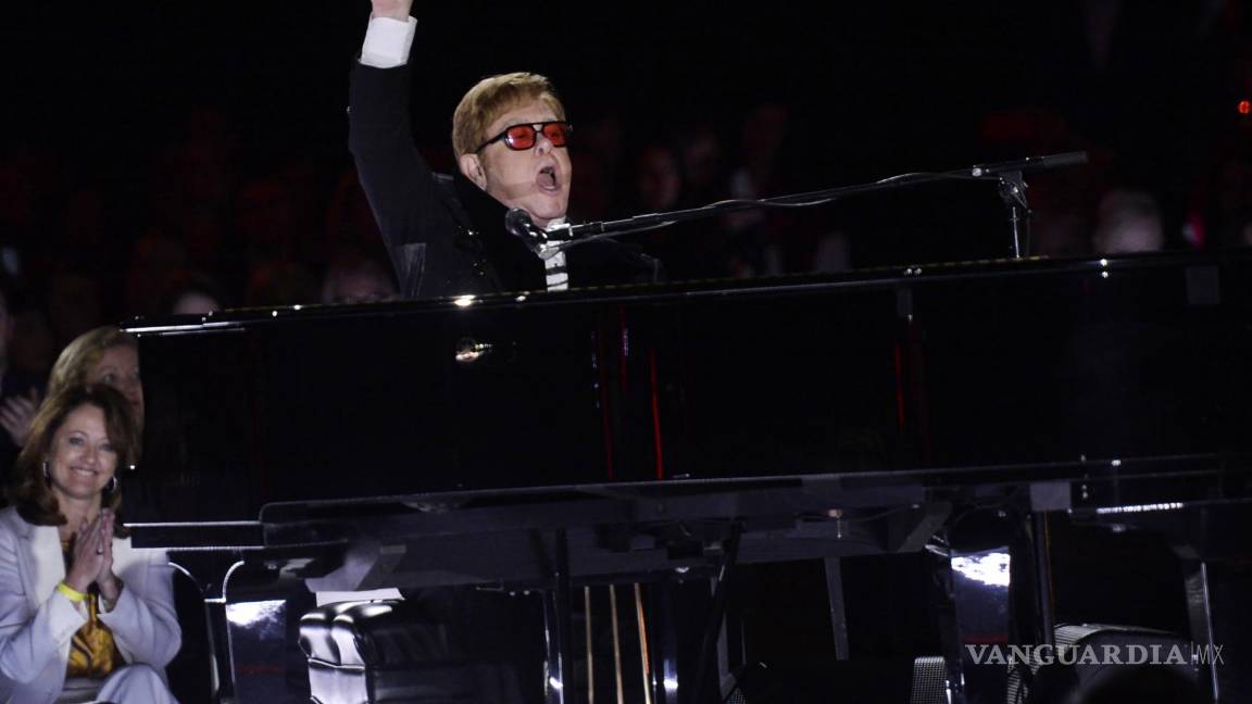 Elton John da un concierto en los jardín de la Casa Blanca en su gira de despedida