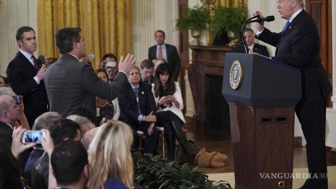 La Casa Blanca retira credenciales a Jim Acosta, periodista que discutió con Trump en rueda de prensa