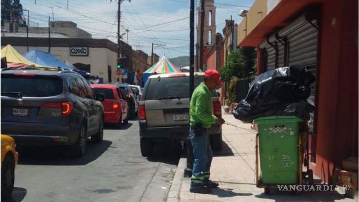 Saltillo: ‘Ejército’ de 45 personas realiza labores de limpieza en verbena en honor al Santo Cristo