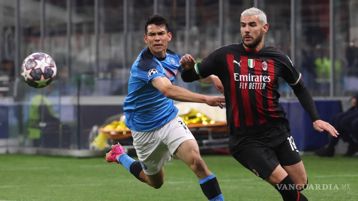 Chucky Lozano y el Napoli no pudieron ante el Milan en Champions