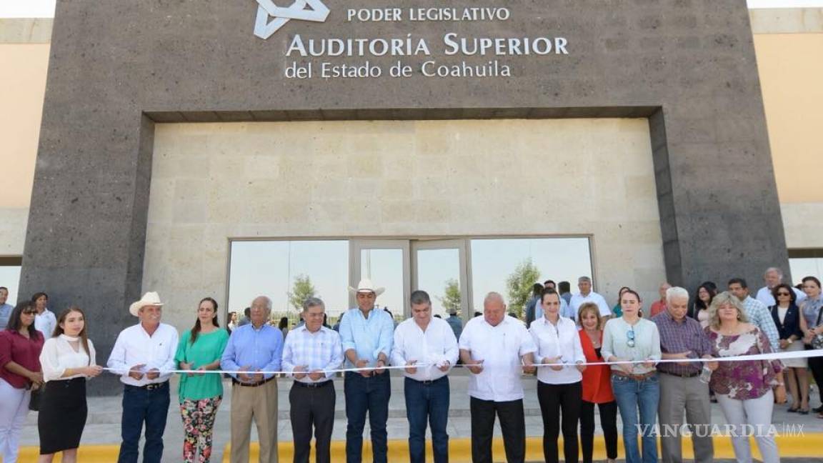Miguel Riquelme arranca obras en Monclova e inaugura el edificio de la Auditoría Superior del Estado
