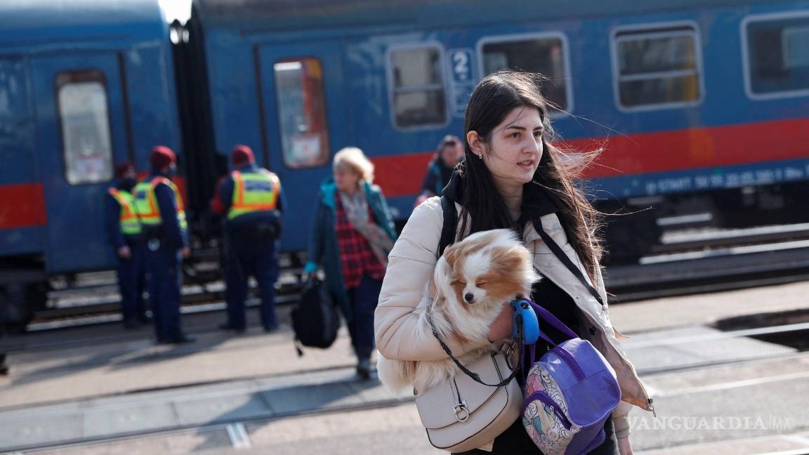 $!Tras huir, jóvenes ucranianas están en riesgo de caer en tráfico y explotación sexual