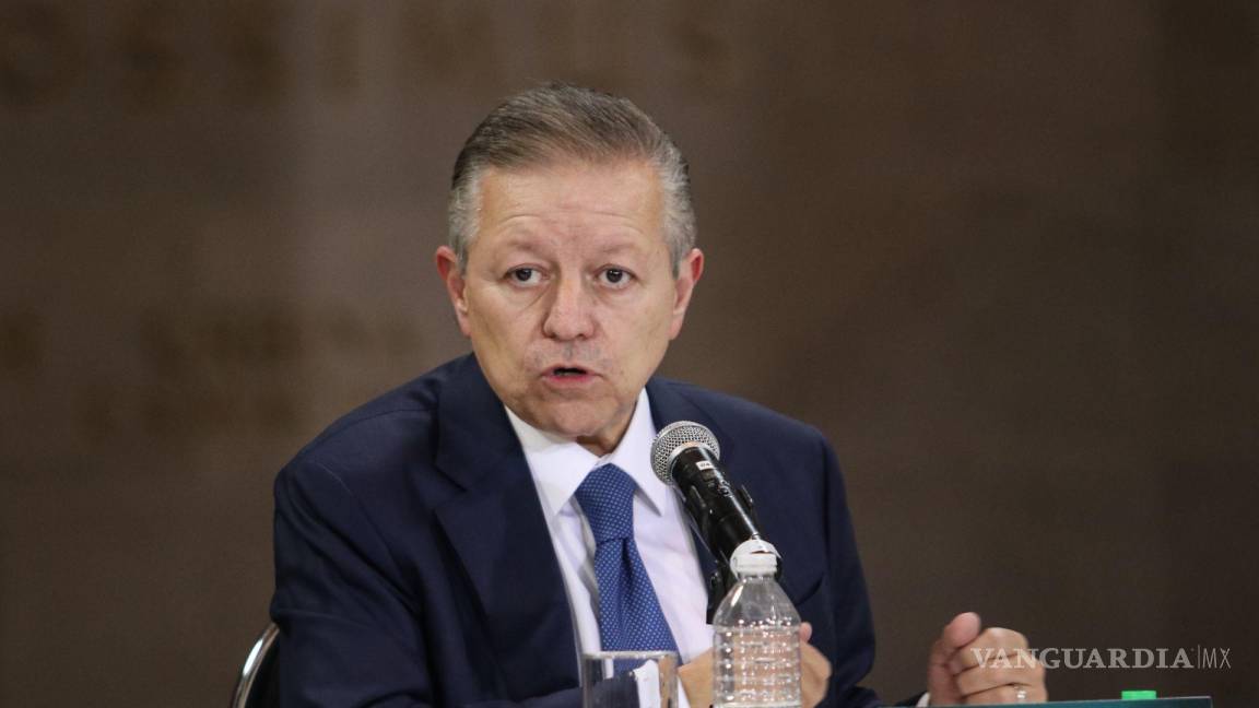‘Ni lo topo’, dice Arturo Zaldívar sobre el senador Germán Martínez