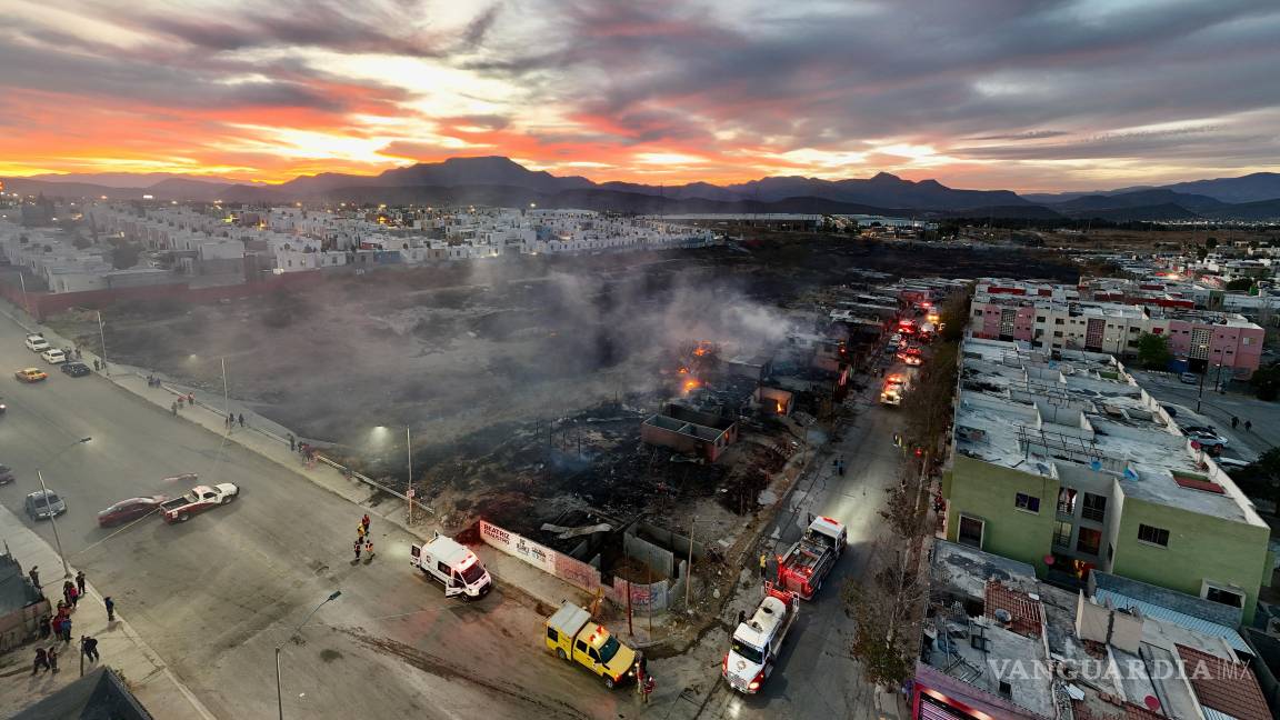 Convocan a donar víveres para las 18 familias de Saltillo que perdieron su casa en incendio