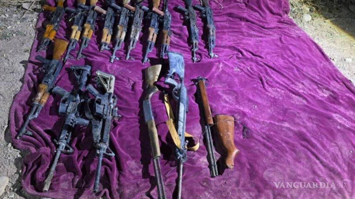 $!Caen 14 presuntos miembros de ‘Los Chapitos’ en Sinaloa, aseguran arsenal y camioneta blindada