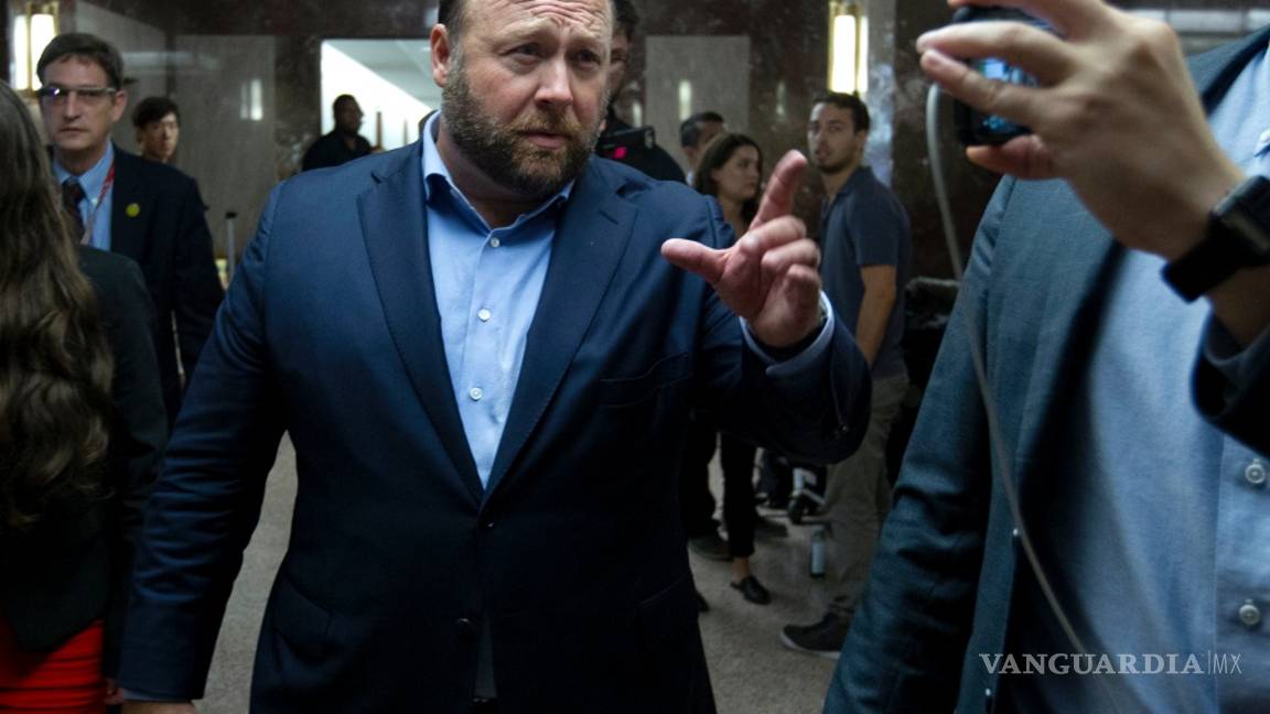 $!Borra Twitter cuenta del conspiracionista de ultraderecha Alex Jones