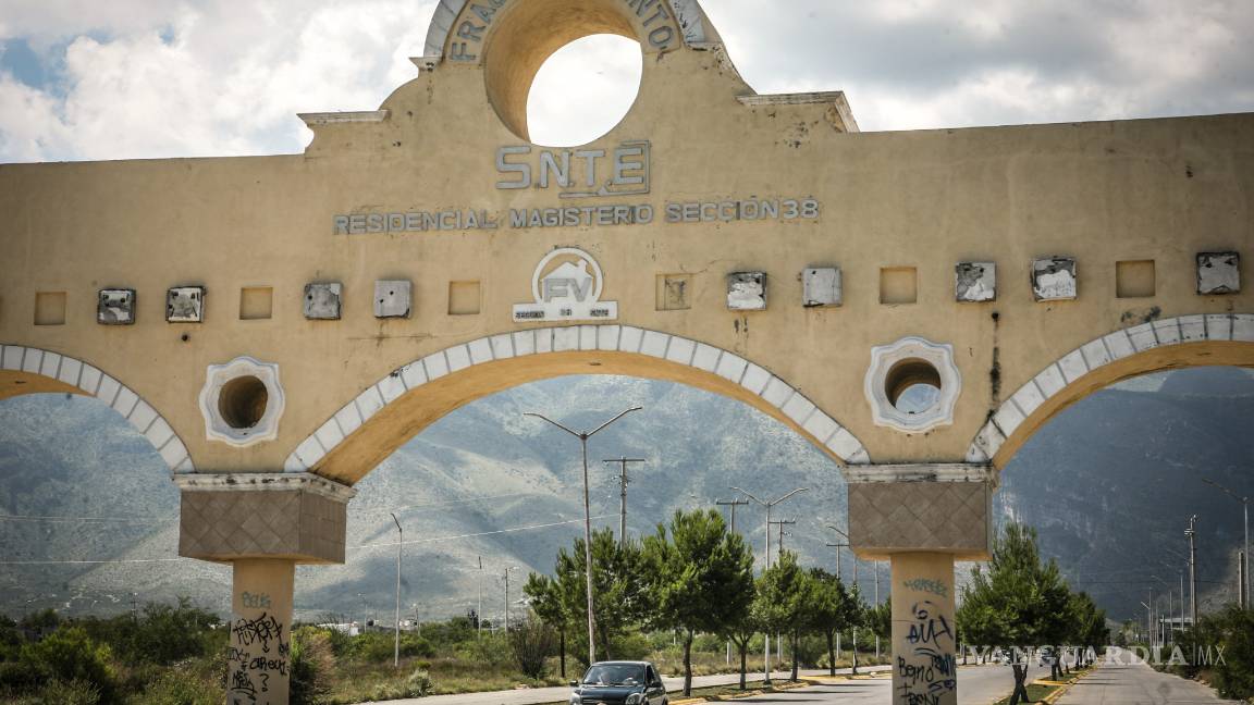 $!Dejan caer inmuebles de la Sección 38 del SNTE