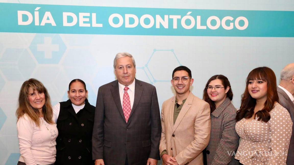 Saltillo celebra el Día de las y los Odontólogos; reconoce Municipio a profesionales de la salud bucal