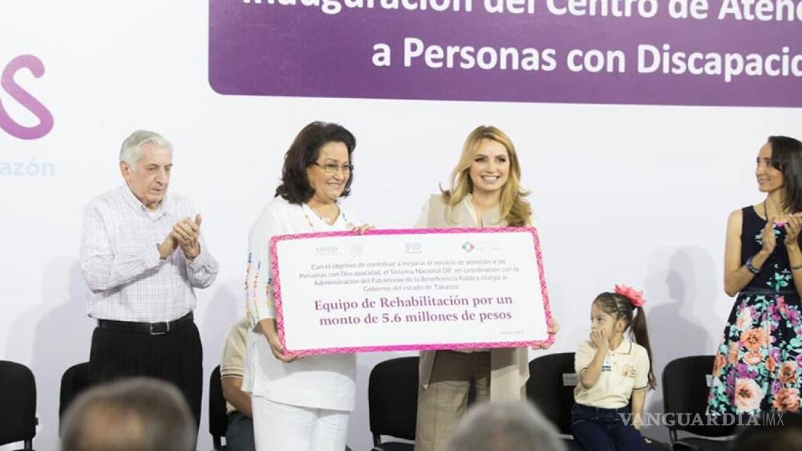 Inaugura Angélica Rivera centro para atender discapacidad auditiva