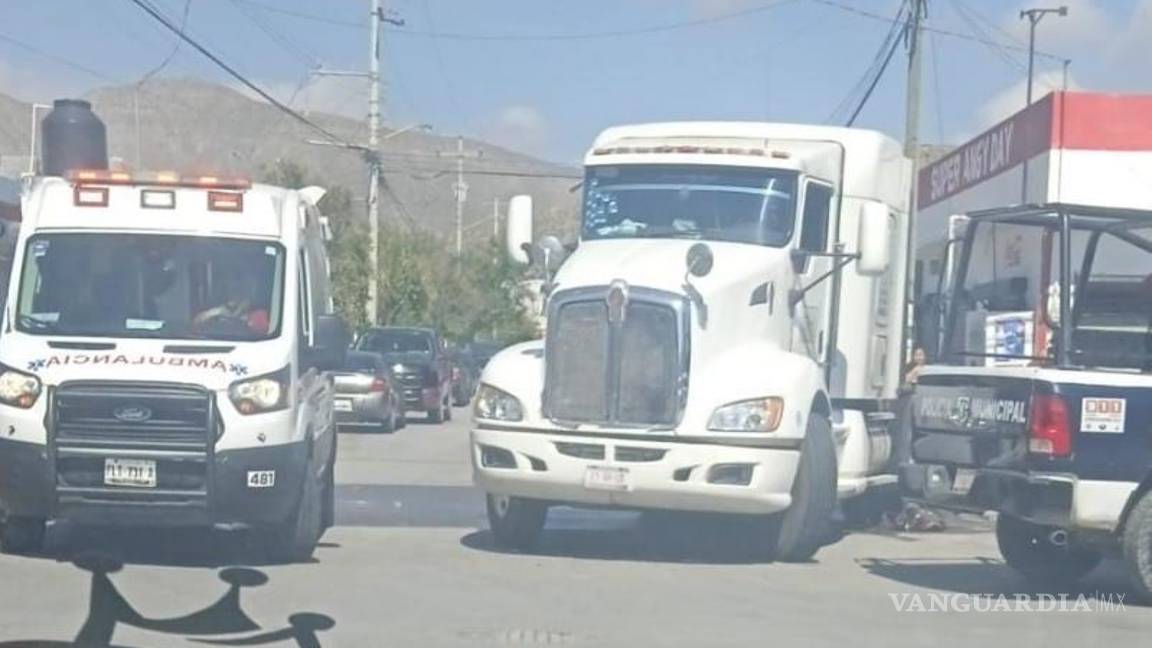 $!Ambos vehículos involucrados en el accidente serán llevados a un depósito en la ciudad.