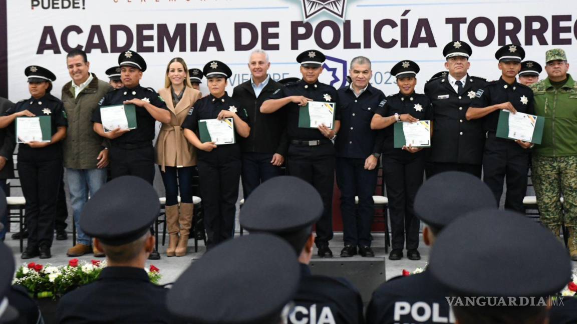 Encabeza Miguel Riquelme ceremonia de graduación de cadetes de la Policía de Torreón