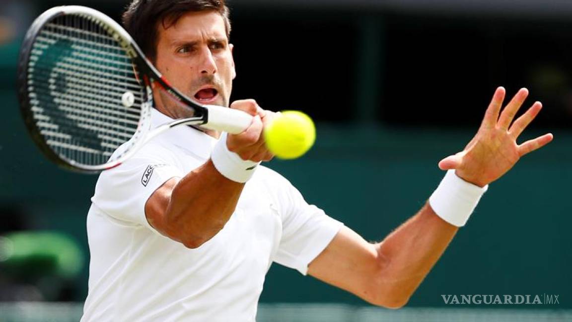 Djokovic y Federer avanzan sin dificultades en Wimbledon
