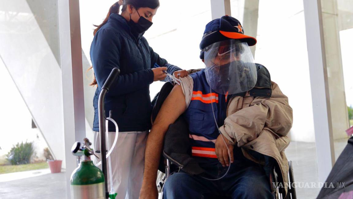 Vacunan a rezagados mayores de 40 años en Saltillo, Ramos y Arteaga