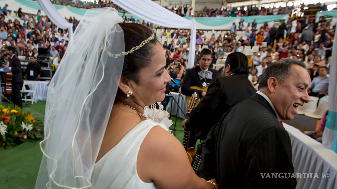 $!Con 1650 bodas celebran en grande Día del Amor en Tijuana