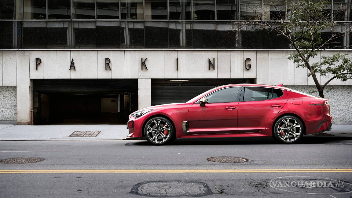$!KIA Stinger, el carro que roba todas las miradas