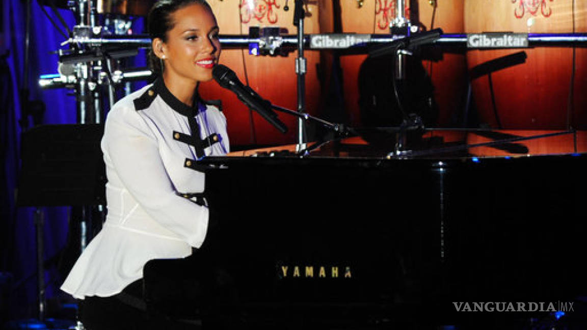 Alicia Keys celebra cumpleaños previo a los Grammy