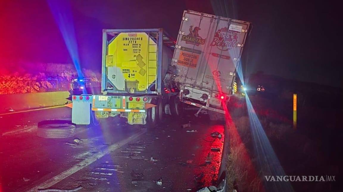 $!Accidente registrado durante la madrugada dejó un operador sin vida y otro lesionado.