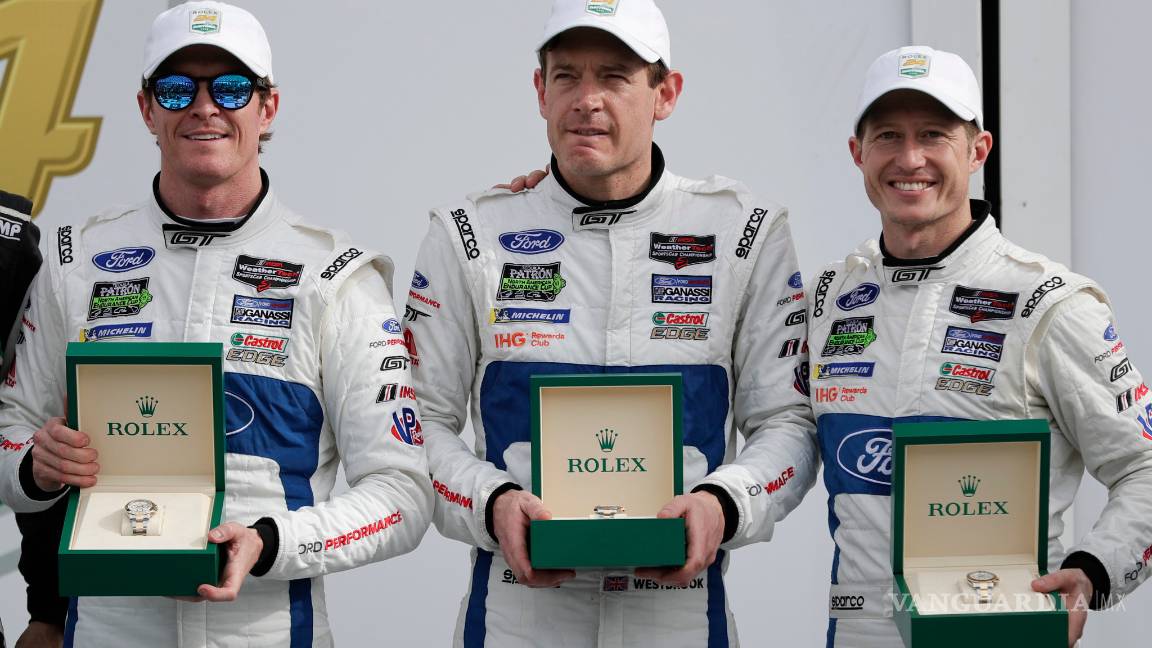 $!Fittipaldi, Barbosa y Albuquerque ganan 24 Horas de Daytona