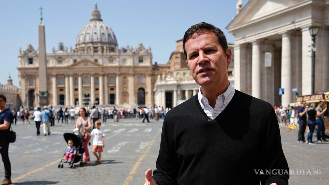 $!El chileno Juan Carlos Cruz, víctima de abusos sexuales, durante una entrevista con The Associated Press en Roma, el 24 de abril de 2018.