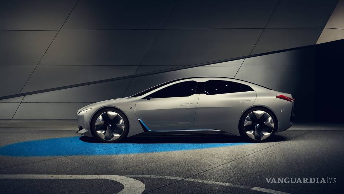 BMW y Daimler se unen para ofrecer servicios de movilidad sustentable y autónoma